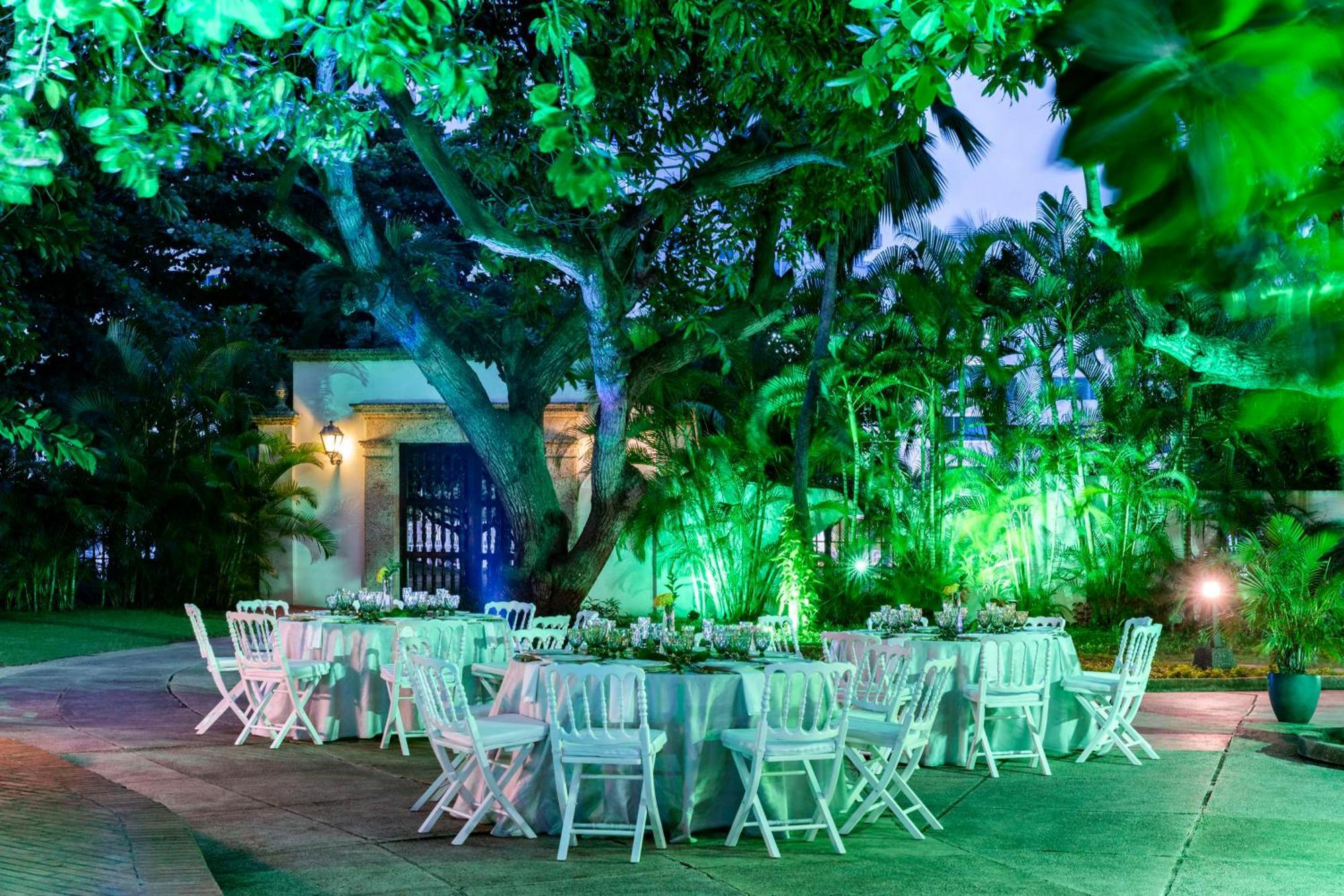 Hilton Cartagena Hotel Exterior photo