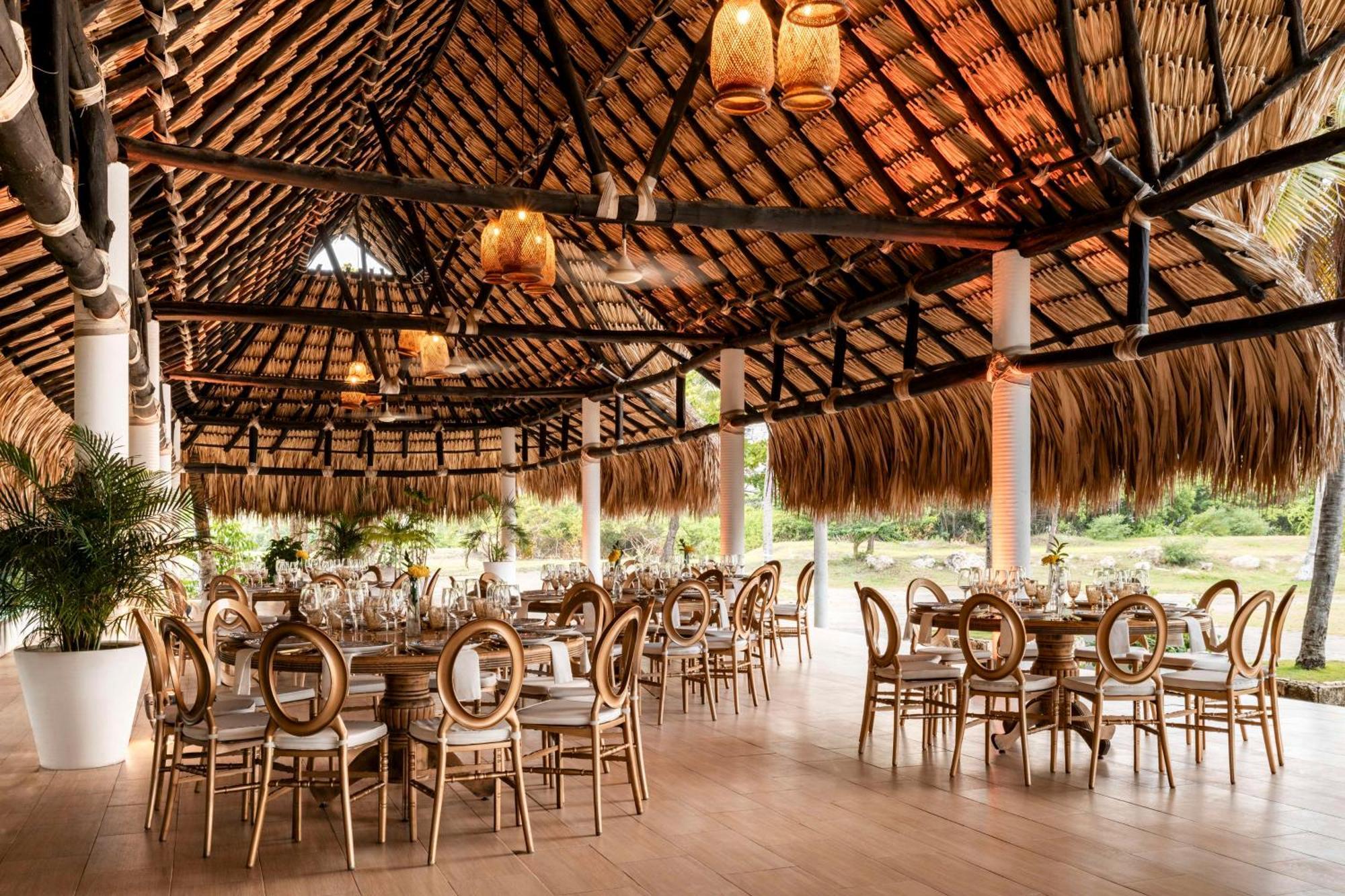 Hilton Cartagena Hotel Exterior photo