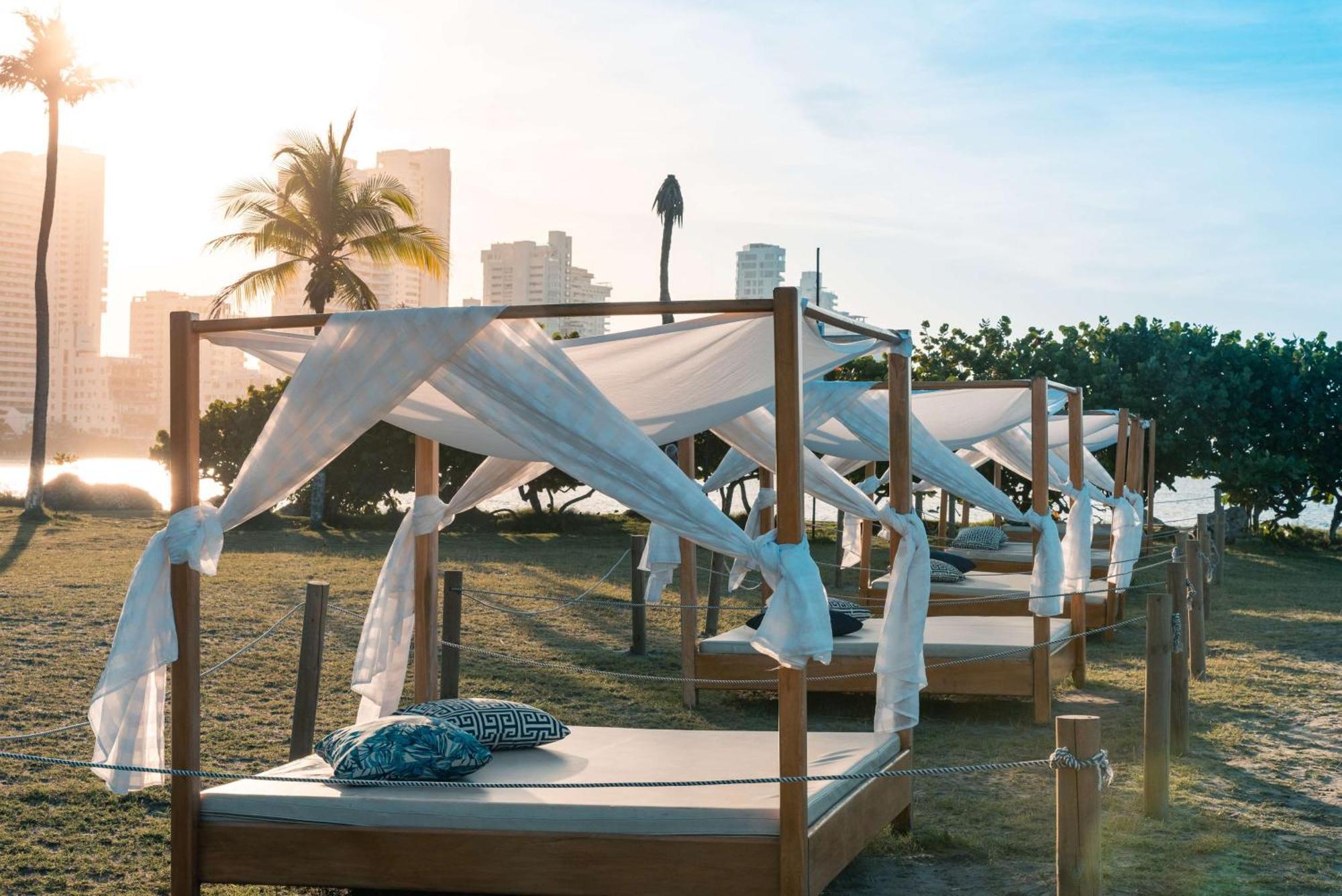 Hilton Cartagena Hotel Exterior photo