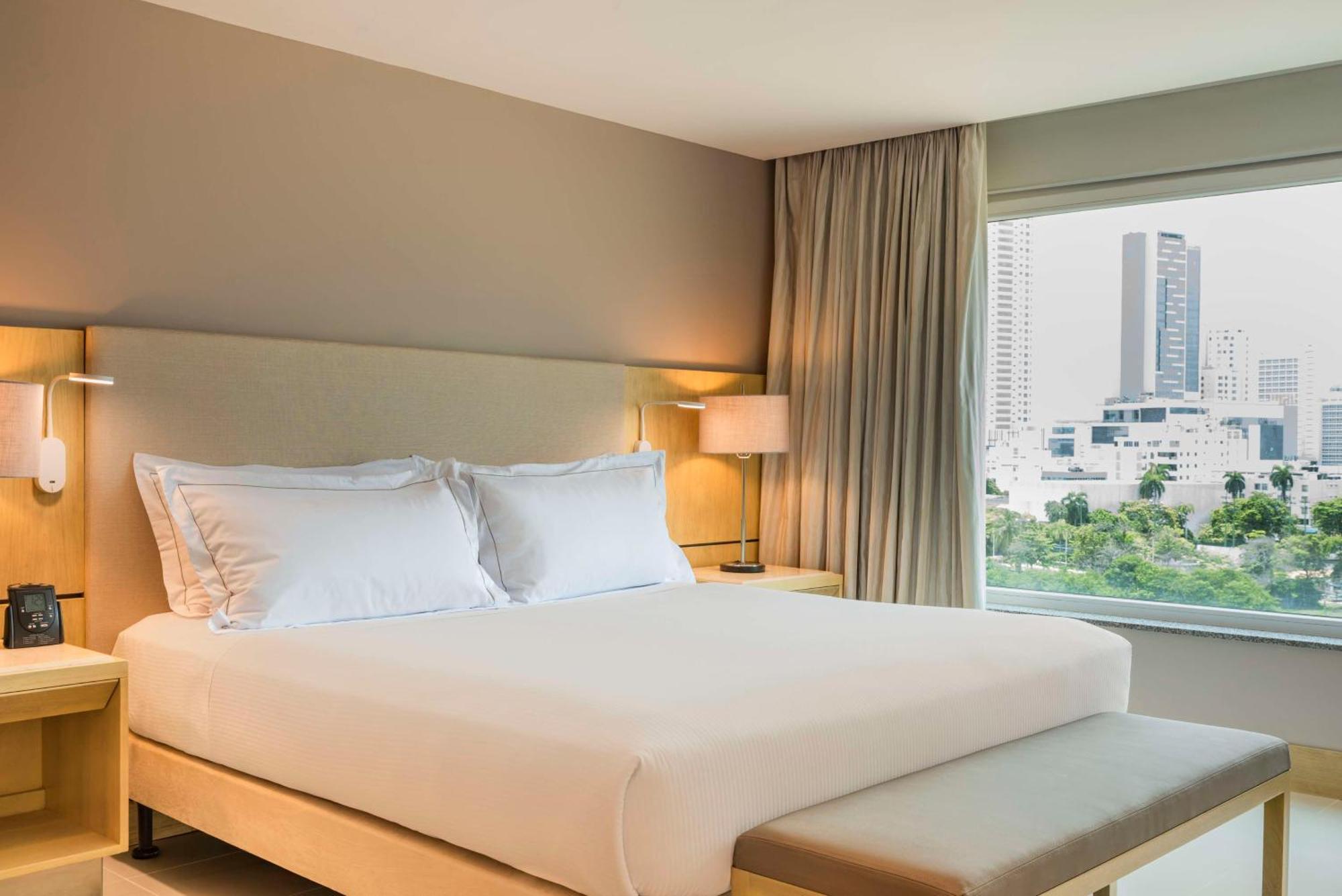 Hilton Cartagena Hotel Exterior photo